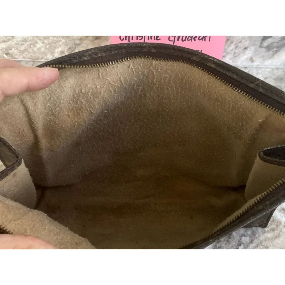 Louis Vuitton Monogram Toiletry Pouch 26 *reposh*